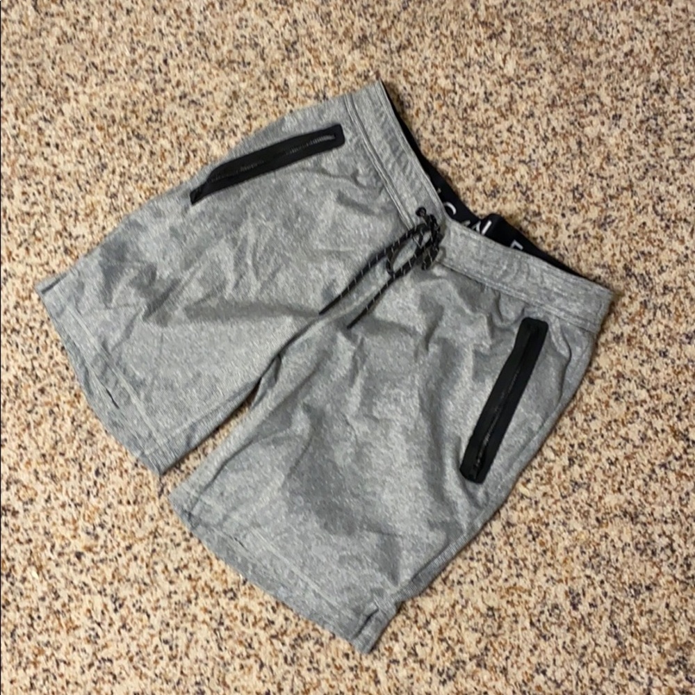 PERFECT CONDITION MENS AMERICAN EAGLE SHORTS